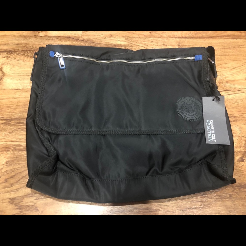 COPY - Kenneth Cole Reaction Messenger Bag